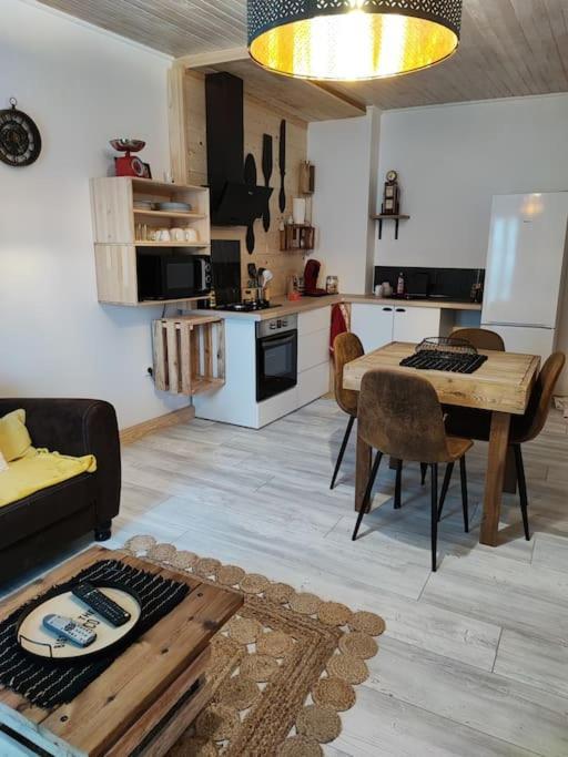 Appartement Chez Marie Et Aymeric Bages  Exterior photo