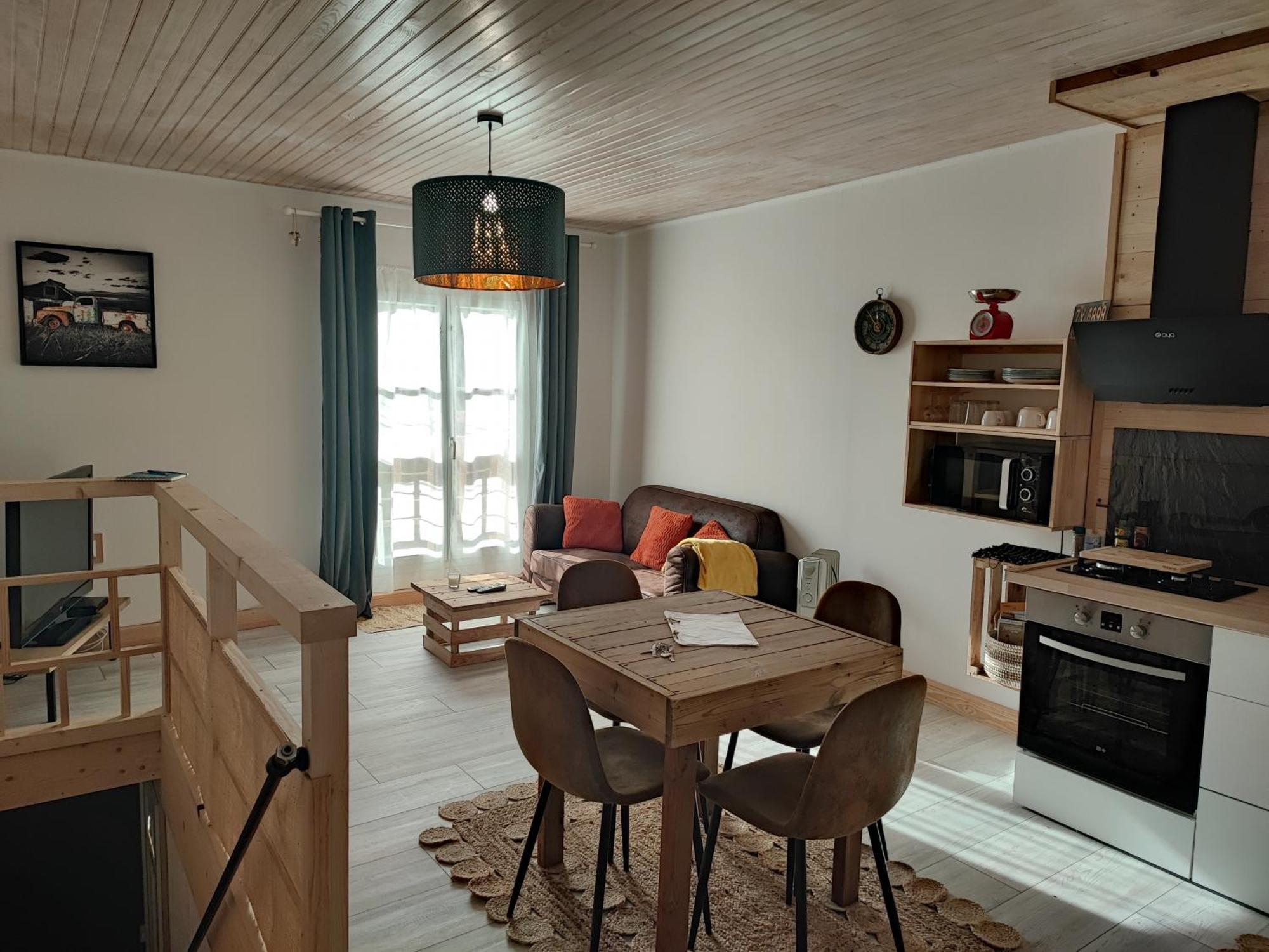 Appartement Chez Marie Et Aymeric Bages  Exterior photo